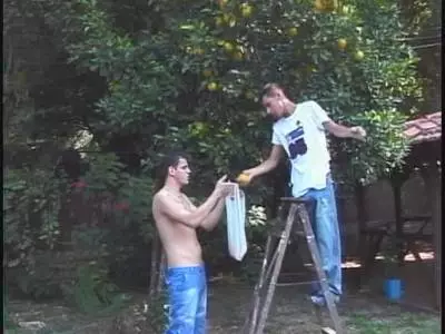 Bildhübscher Schwuler lässt sich richtig in den Po bumsen