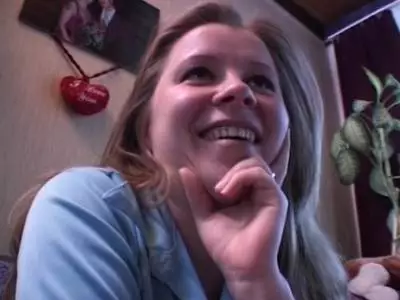 Das Weib leckt den harten Schwanz