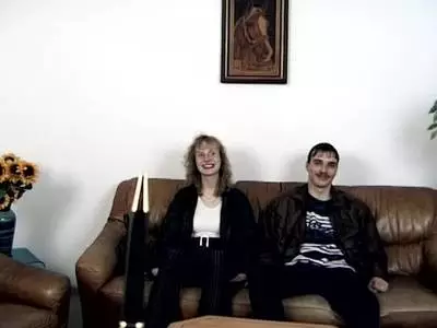 Sexy blonde Hobbyschlampe macht den Hardcore Kehlenfick